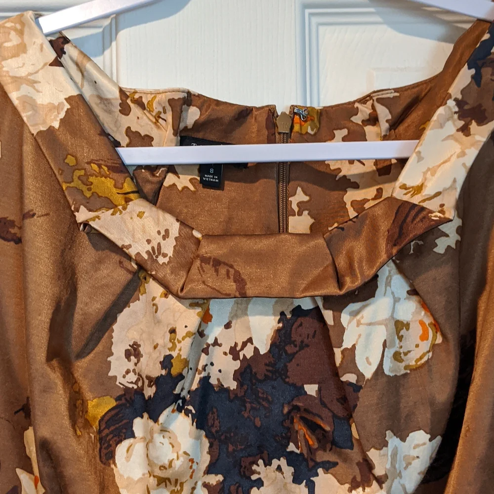 Elegant Formal Floral Silk Dress - Picture 2 of 4